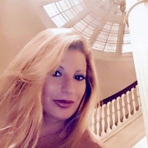 Meet your Posher, Francesca